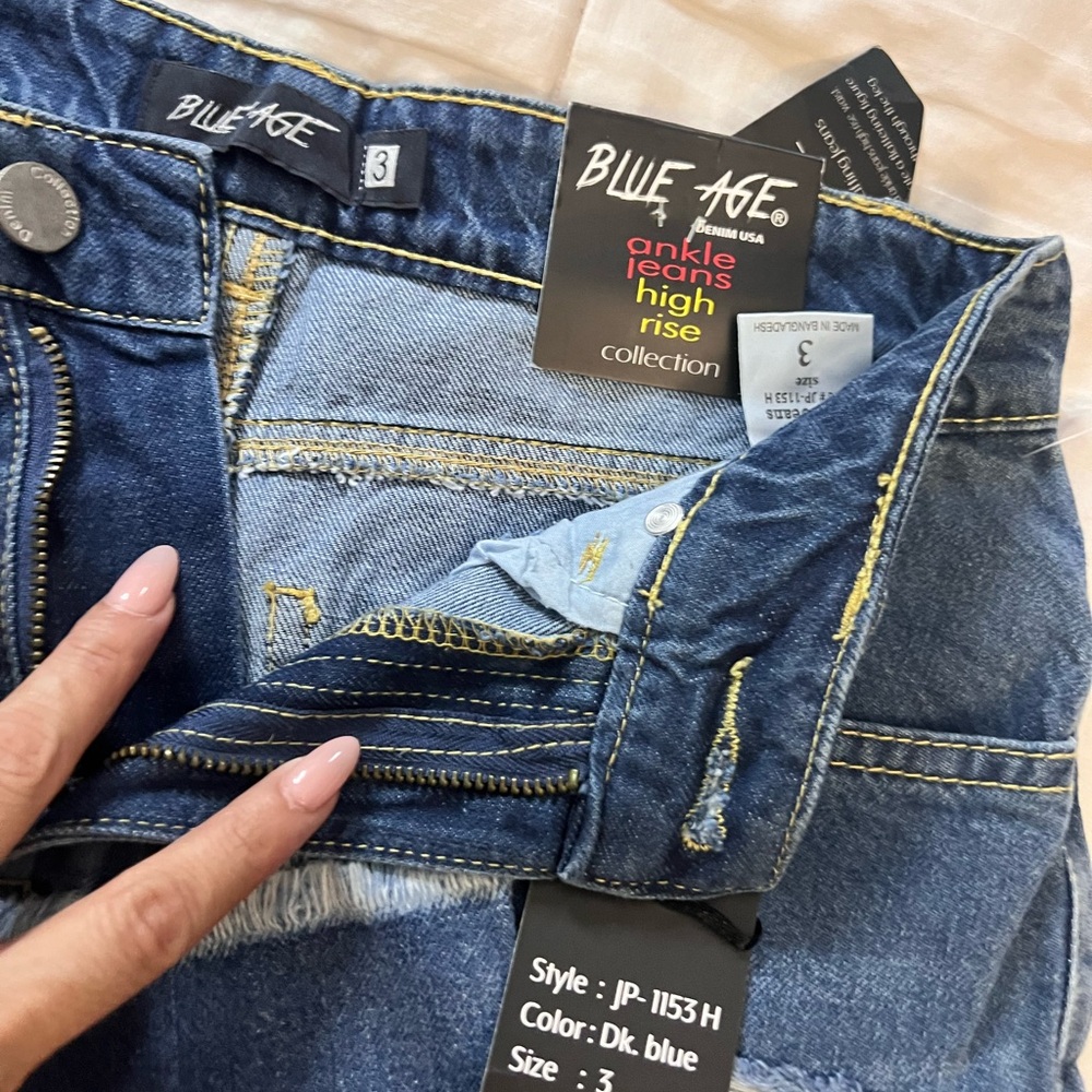 Liquid Blue Women's Ankle Jeans - Dark Blue